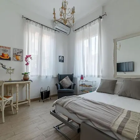 House & The City - Apartments In Rome *